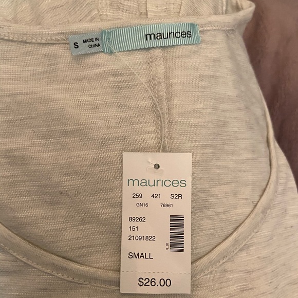 NWT Maurices Graphic T - Shirt - Picture 6 of 11